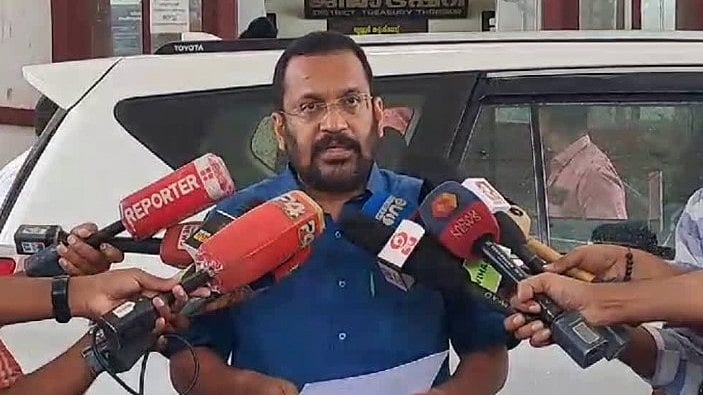 'ബെയിലി പാലം നിര്‍മ്മിക്കാന്‍
സാമഗ്രികള്‍ എത്തും'; രക്ഷാപ്രവര്‍ത്തനം വേഗത്തിലാക്കുമെന്ന് മന്ത്രി കെ രാജന്‍